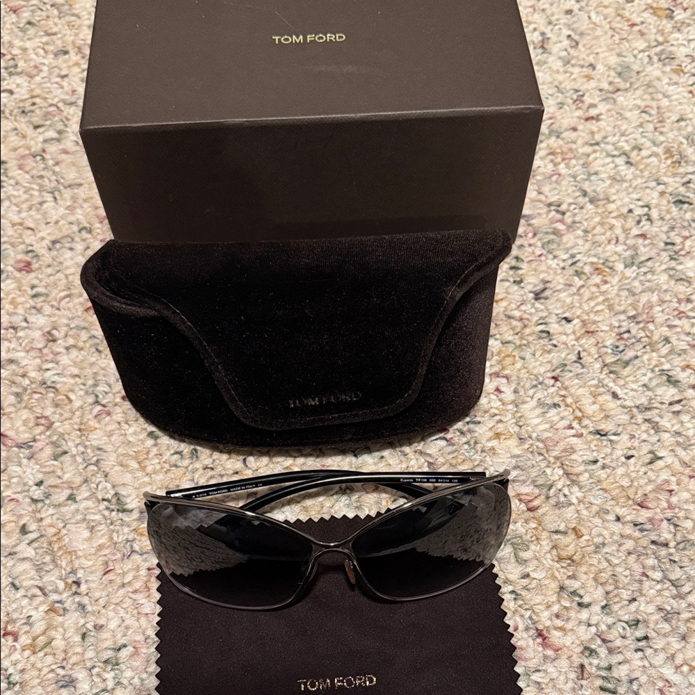 Tom Ford Sleek Black Sunglasses